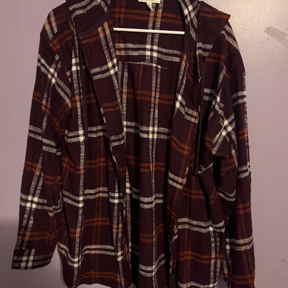 Maurice’s hooded large plaid